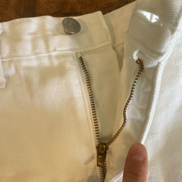 Vintage Guess White Denim Skirt - Picture 5 of 6